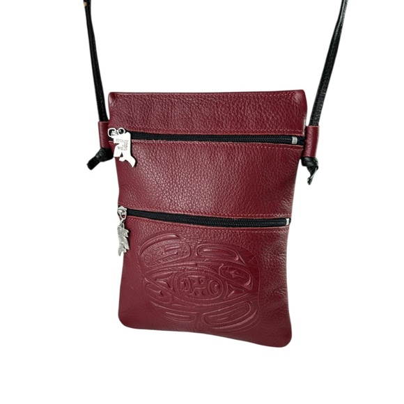 Vintage Red Genuine Pebbled Leather Crossbody Passport Pouch with Raven Design - Picture 2 of 10